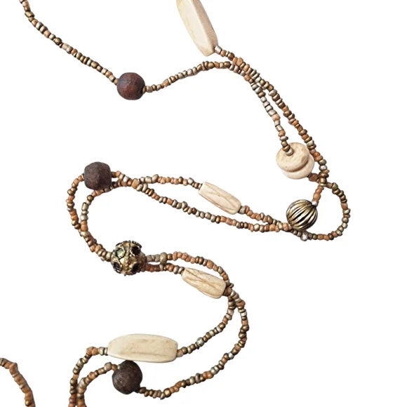 ✨️NWOT! EXPRESS! Beaded White And Brown 48 Long Infinety Necklace!